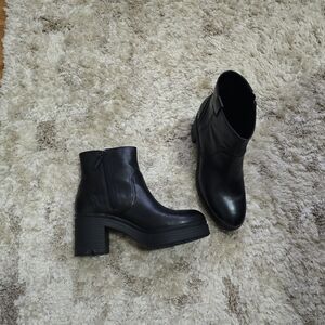 New Cole Haan Elegant Black Ankle Boots